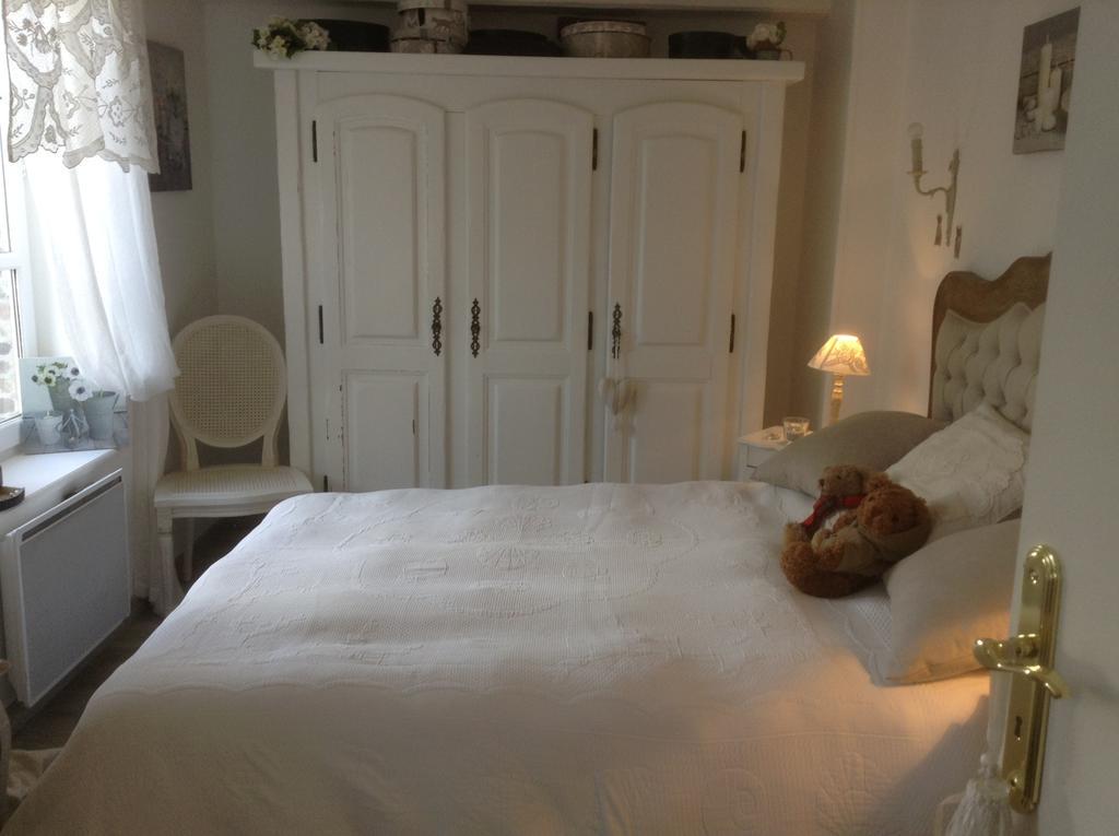 Lamaison Du Phare Honfleur Chambres D'Hotes Et Jacuzzi Prive الغرفة الصورة