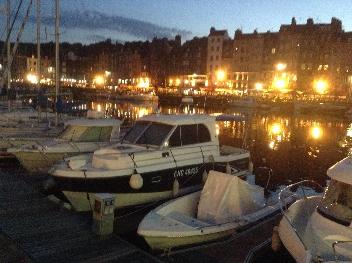 Lamaison Du Phare Honfleur Chambres D'Hotes Et Jacuzzi Prive المظهر الخارجي الصورة
